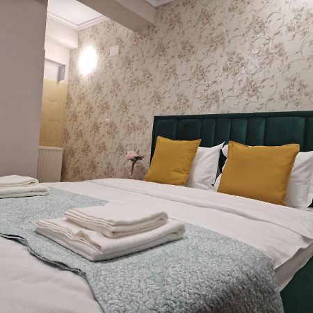 Laroka House Beautiful Apartment Universitate Center Bucureşti Ngoại thất bức ảnh