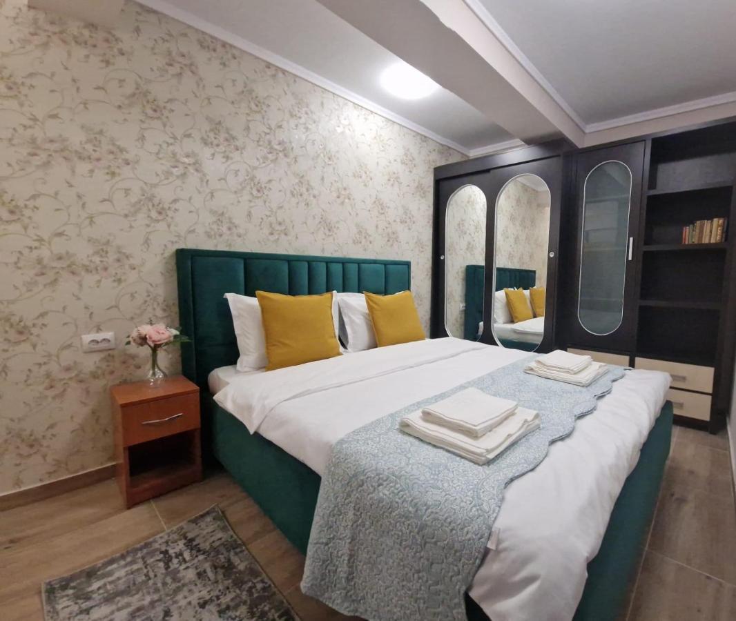 Laroka House Beautiful Apartment Universitate Center Bucureşti Ngoại thất bức ảnh